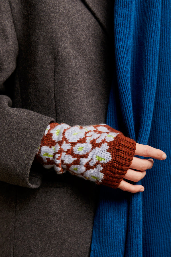 Leopard Wrist Warmers, Stag