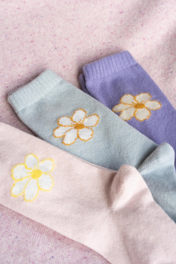 Daisy motif cashmere Socks, Icing Pink