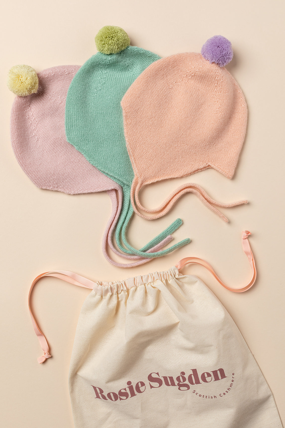 Cashmere Baby Bonnet, Marshmallow with Lemon Pom – Rosie Sugden