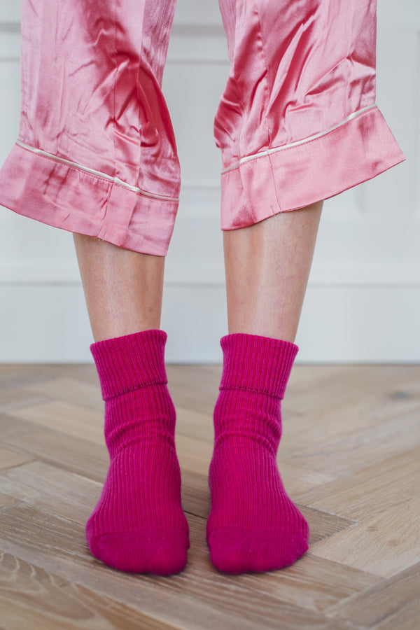 Rosie Sugden Cashmere’s Bed Socks in Fuchsia